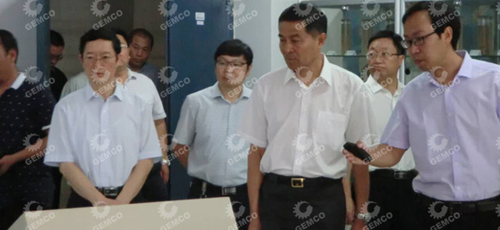 安阳市市委书记考察吉姆克生物质能源装备实验室 安阳市市委书记考察吉姆克生物质能源装备实验室