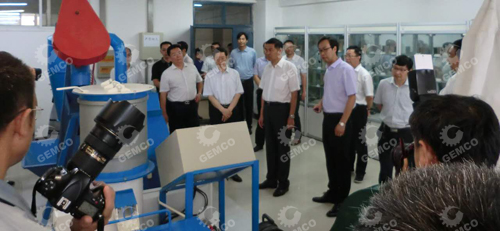 市委书记李公乐对生物质能源机械的环保作用表示肯定 市委书记李公乐对生物质能源机械的环保作用表示肯定